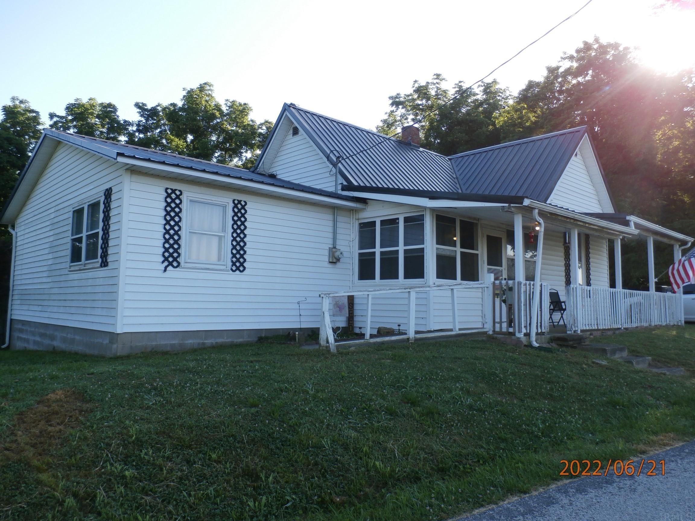 5479 East Tulip Road Bloomfield, IN 47424 - Photo 3 of 36