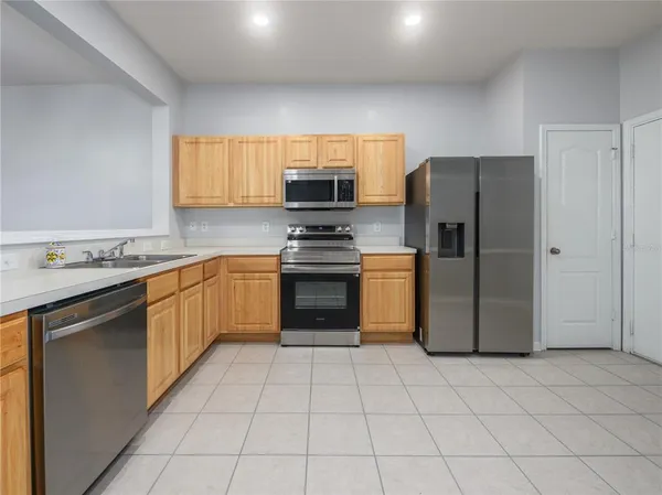 $2,100 | 26546 Castleview Way, Wesley Chapel, FL 33544