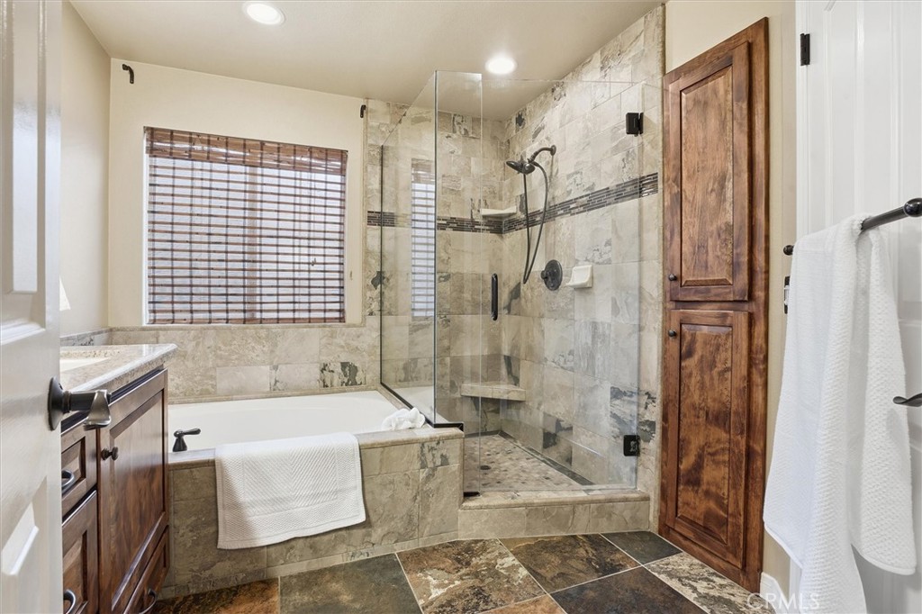 1494 Ivory Drive Santa Maria, CA 93455 - Photo 24 of 42 Primary bathroom
