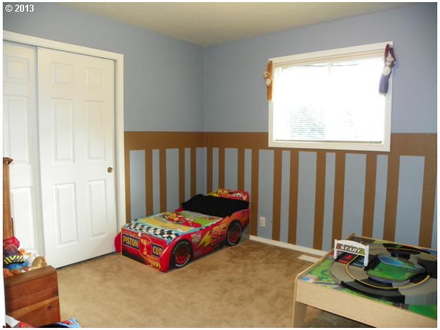 19155 Southwest Kinnaman Road Beaverton, OR 97078 - Photo 11 of 15 Gallery Image 11
