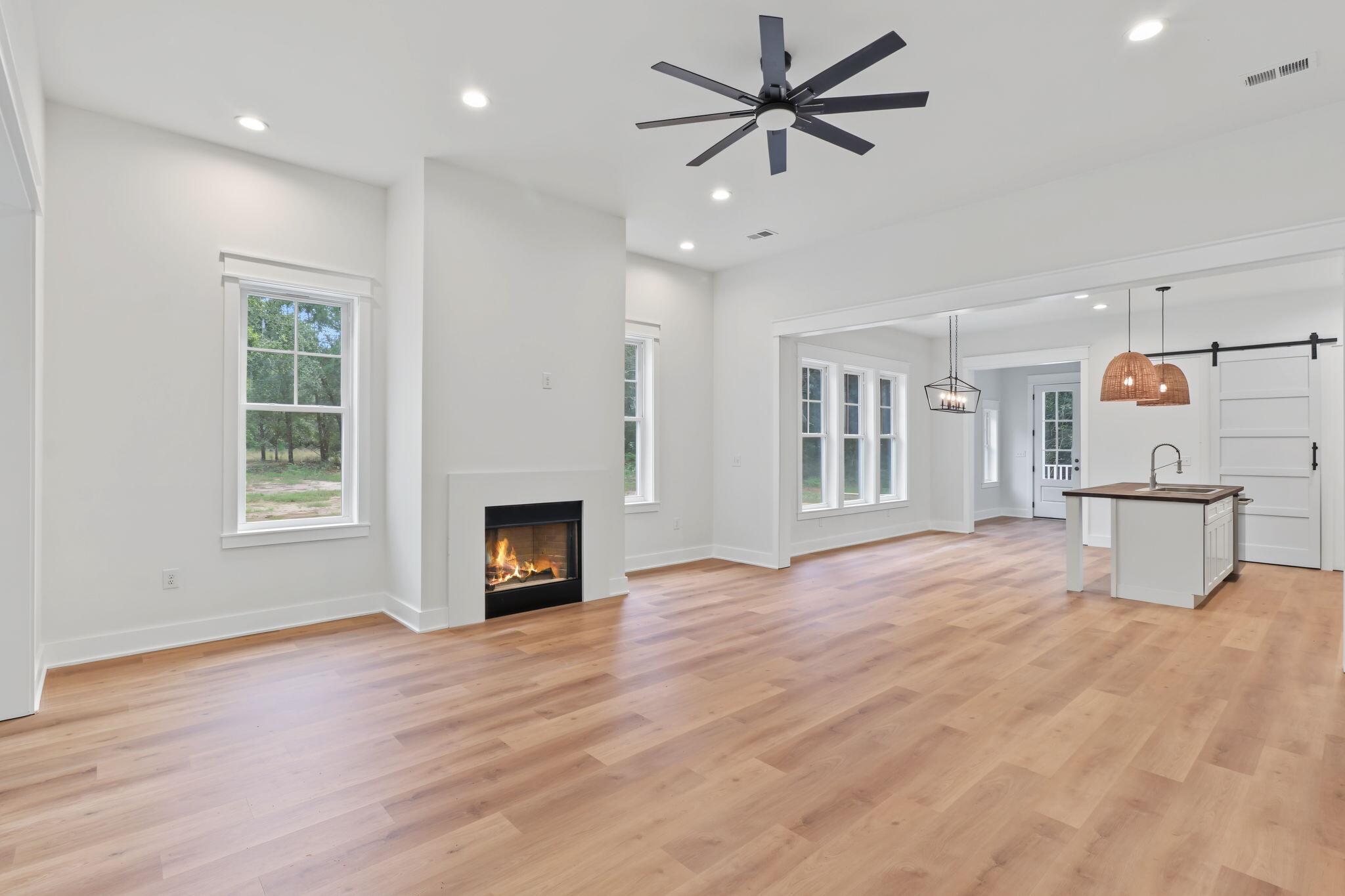 5527 Elliott Estates Road Hollywood, SC 29449 - Photo 4 of 20 open family room