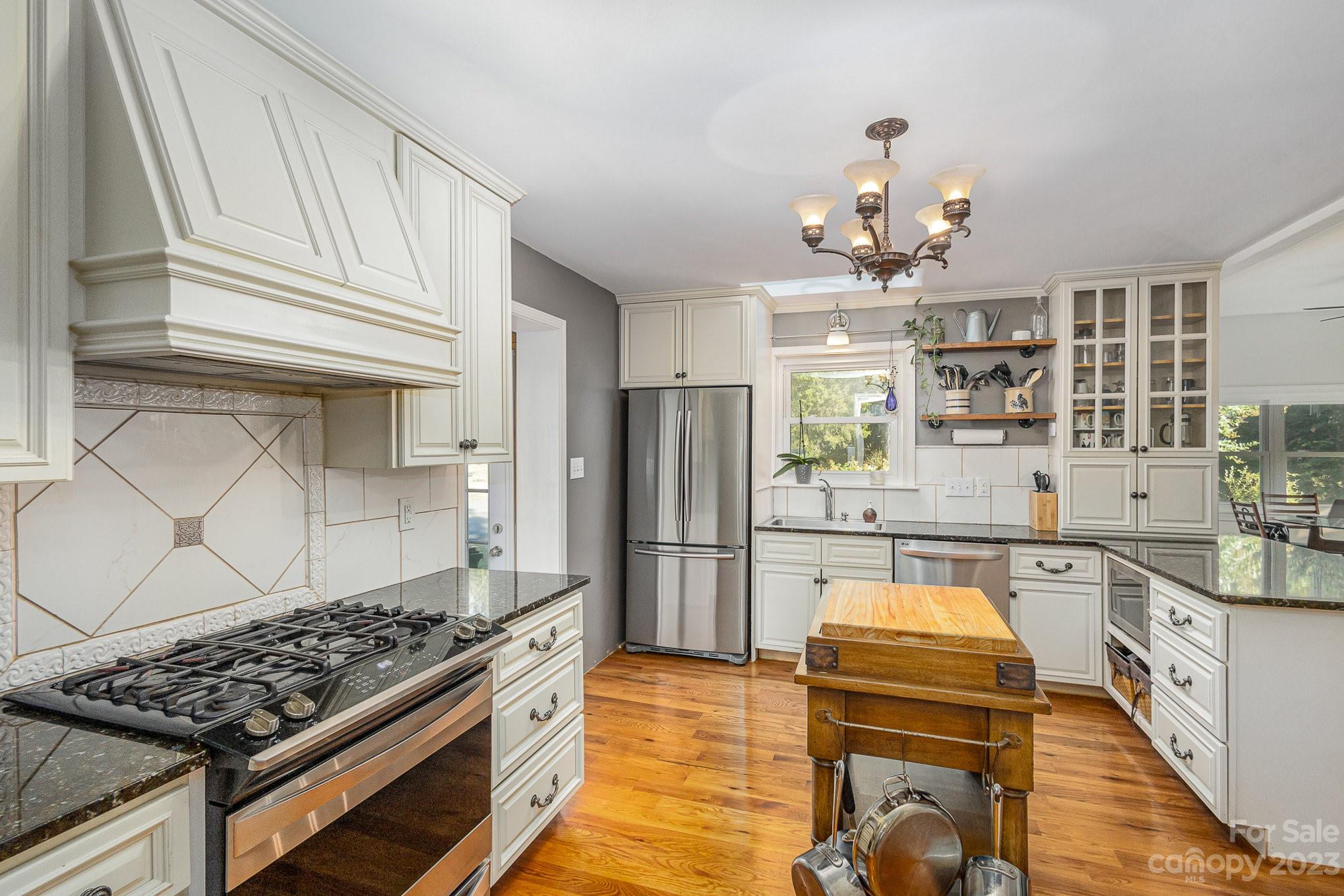 1201 Barkley Road Charlotte, NC 28209 - Photo 8 of 29 Gallery Image 8