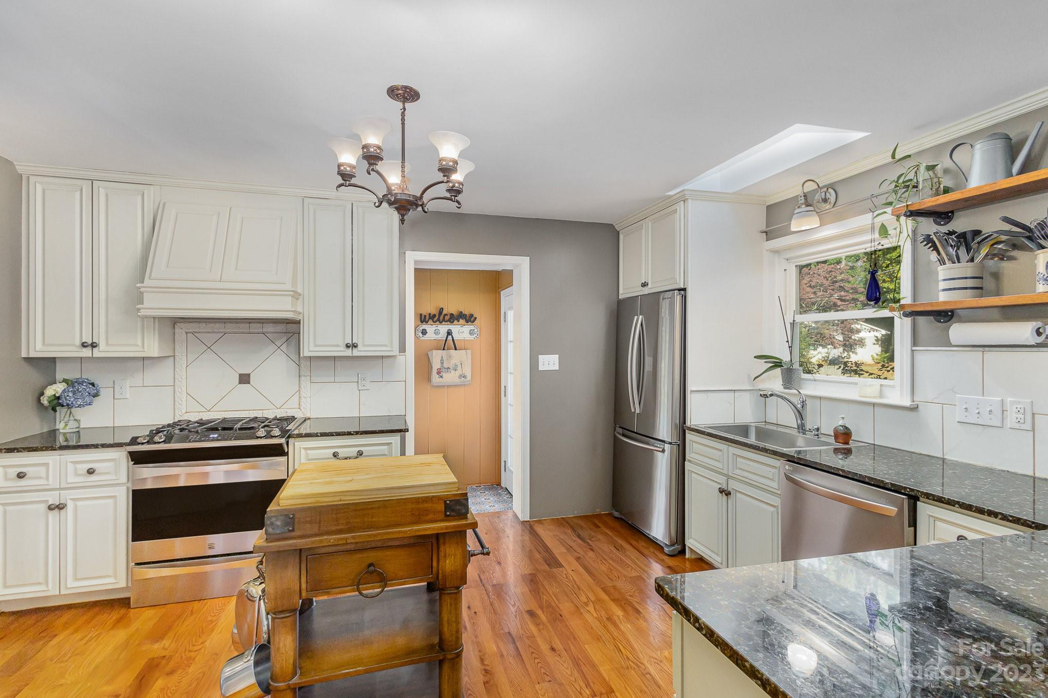 1201 Barkley Road Charlotte, NC 28209 - Photo 9 of 29 Gallery Image 9