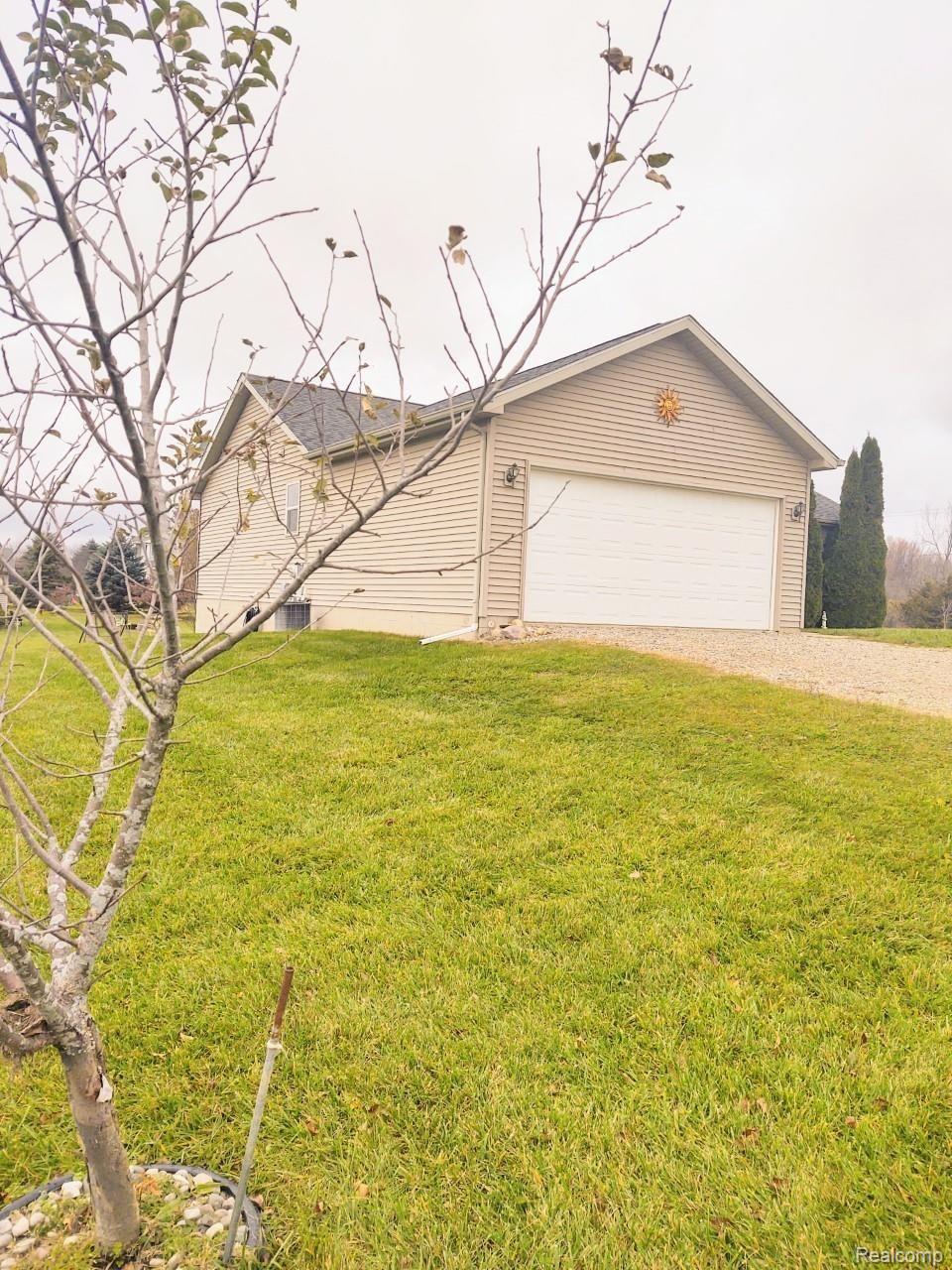 6481 Klam Road Otter Lake, MI 48464 - Photo 30 of 47 34.jpg