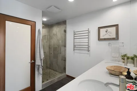 $2,349,000 | 512 Brooks Avenue, Unit 6, Venice, CA 90291