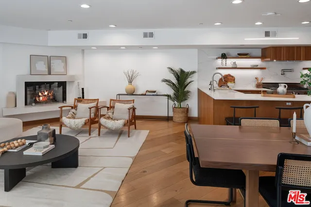 $2,349,000 | 512 Brooks Avenue, Unit 6, Venice, CA 90291