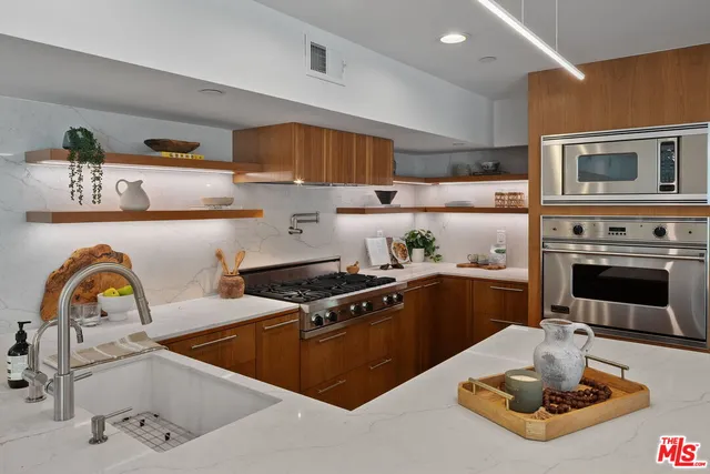 $2,349,000 | 512 Brooks Avenue, Unit 6, Venice, CA 90291