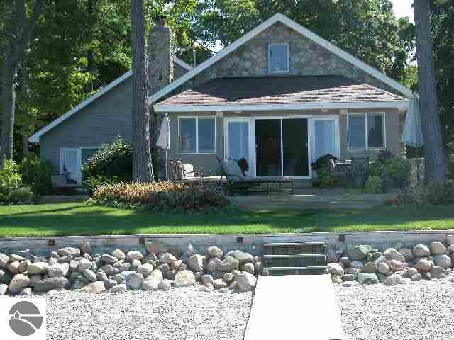 117 North Stony Point Road Suttons Bay, MI 49682 - Photo 1 of 9 1657634.JPG