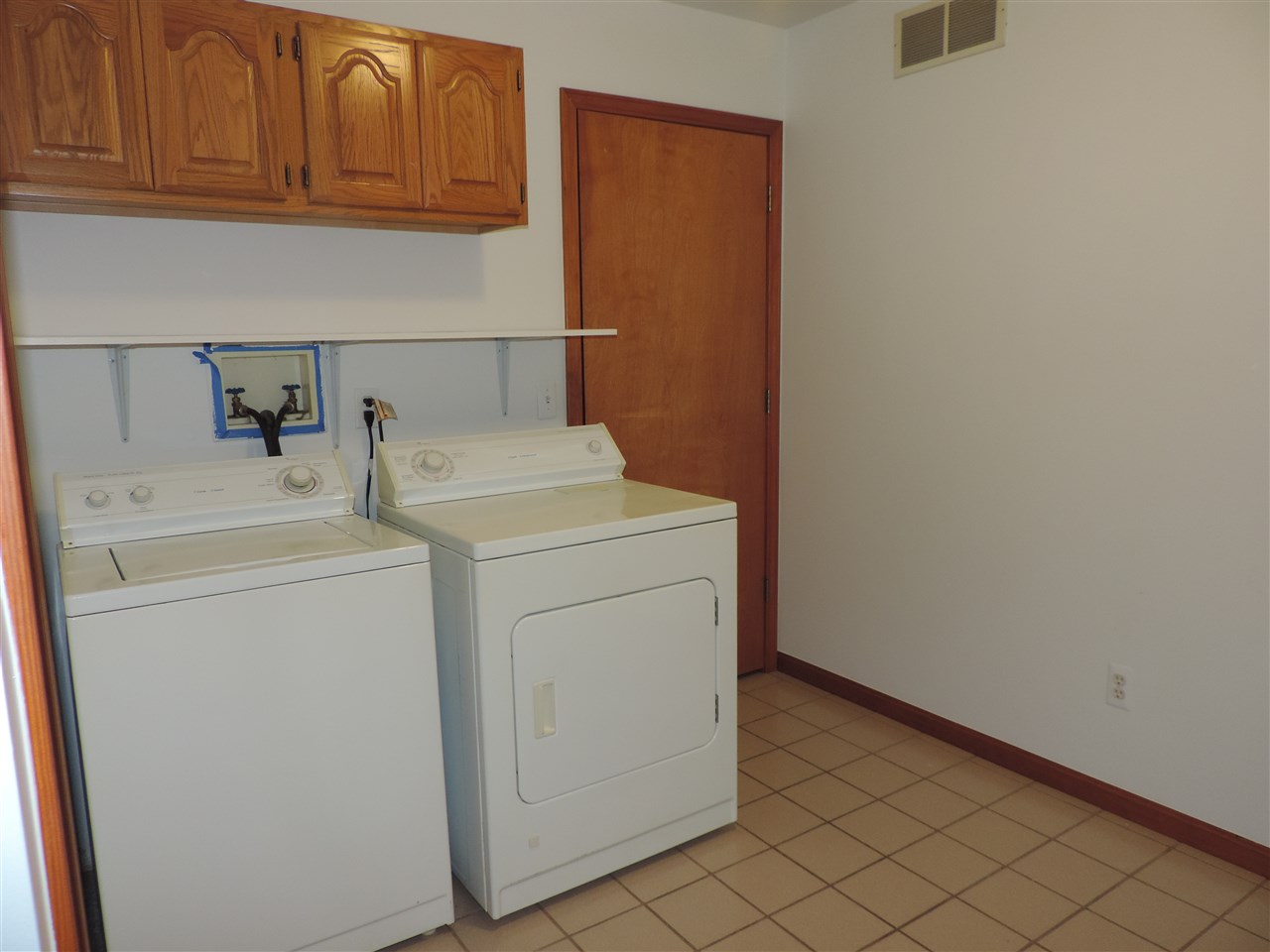 1633 Hazel Road Columbus, MI 48063 - Photo 15 of 20 31364500-14.JPG