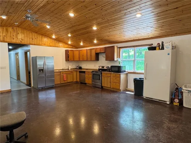 $2,139,000 | 882 260th Street, Fort Scott, KS 66701