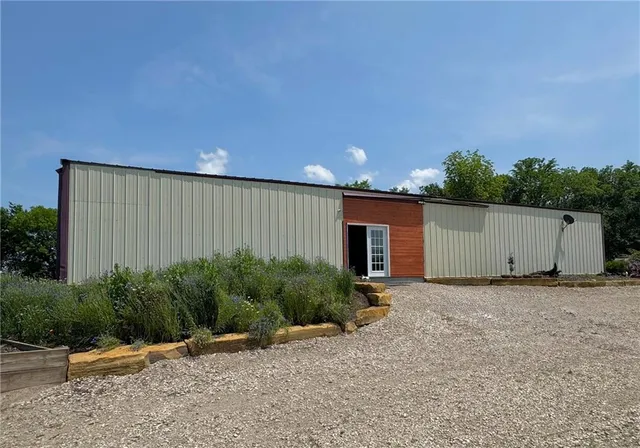 $2,139,000 | 882 260th Street, Fort Scott, KS 66701