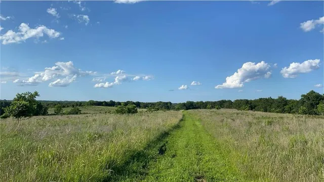 $2,139,000 | 882 260th Street, Fort Scott, KS 66701