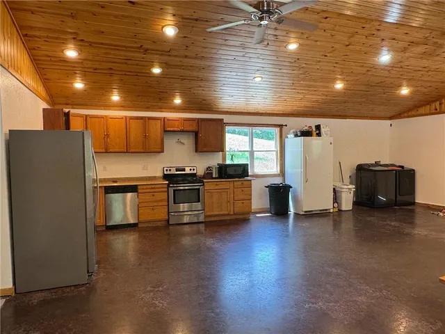 $2,139,000 | 882 260th Street, Fort Scott, KS 66701