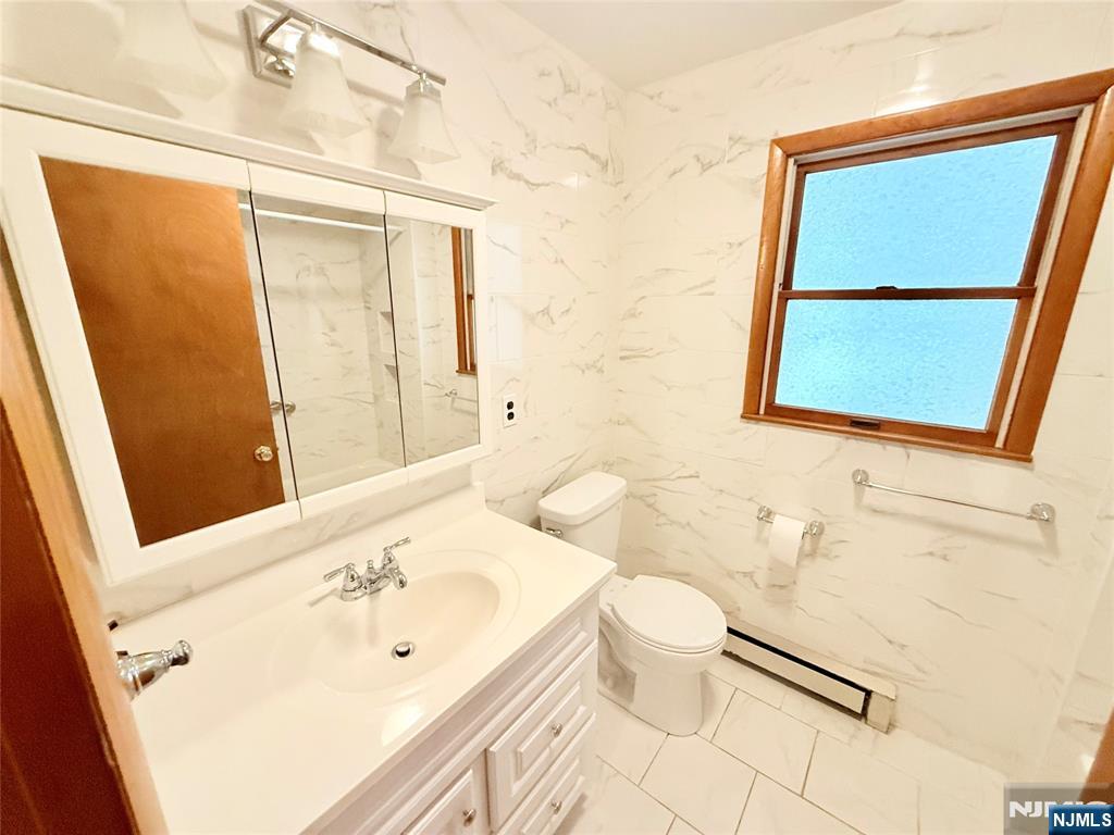 54 Spring Street Lodi, NJ 07644 - Photo 6 of 10