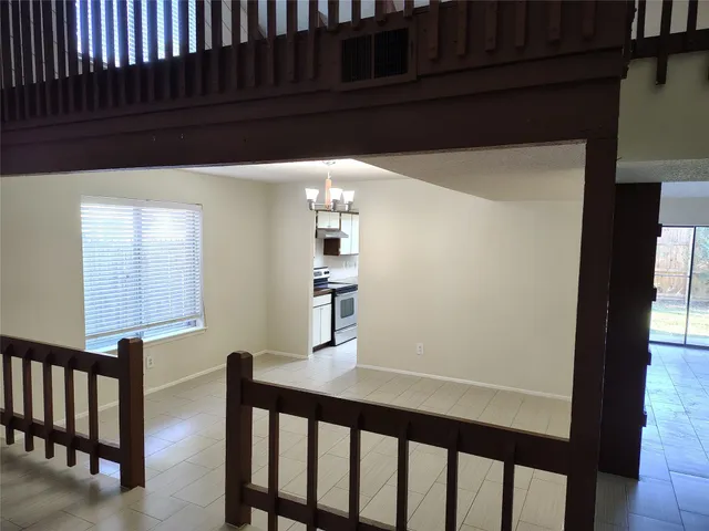 a view of entryway with a window