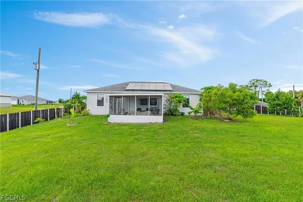 $2,100 | 9012 South Indio Court, LaBelle, FL 33935
