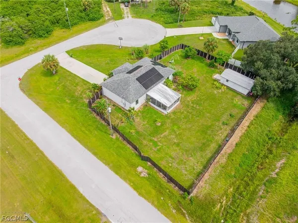 $2,100 | 9012 South Indio Court, LaBelle, FL 33935
