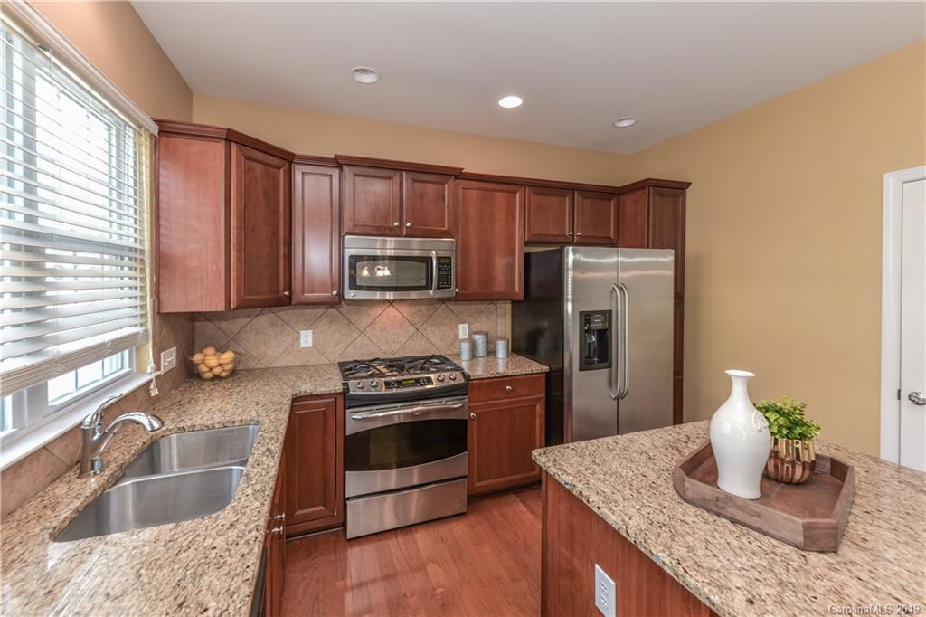924 Lyndley Drive Fort Mill, SC 29708 - Photo 11 of 24