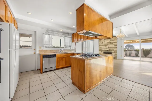 $899,999 | 630 La Presa Drive, La Habra, CA 90631