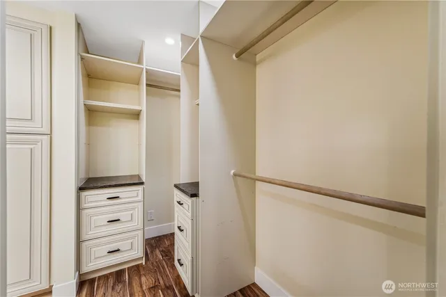 a view of walk in closet