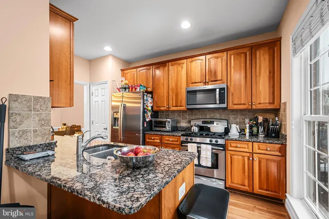 $675,000 | 2546 Terra Cotta Circle, Herndon, VA 20171