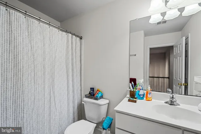 $675,000 | 2546 Terra Cotta Circle, Herndon, VA 20171