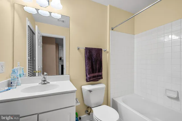 $675,000 | 2546 Terra Cotta Circle, Herndon, VA 20171