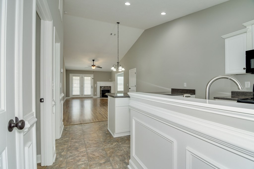 212 York Way Augusta, GA 30909 - Photo 3 of 25 Gallery Image 3