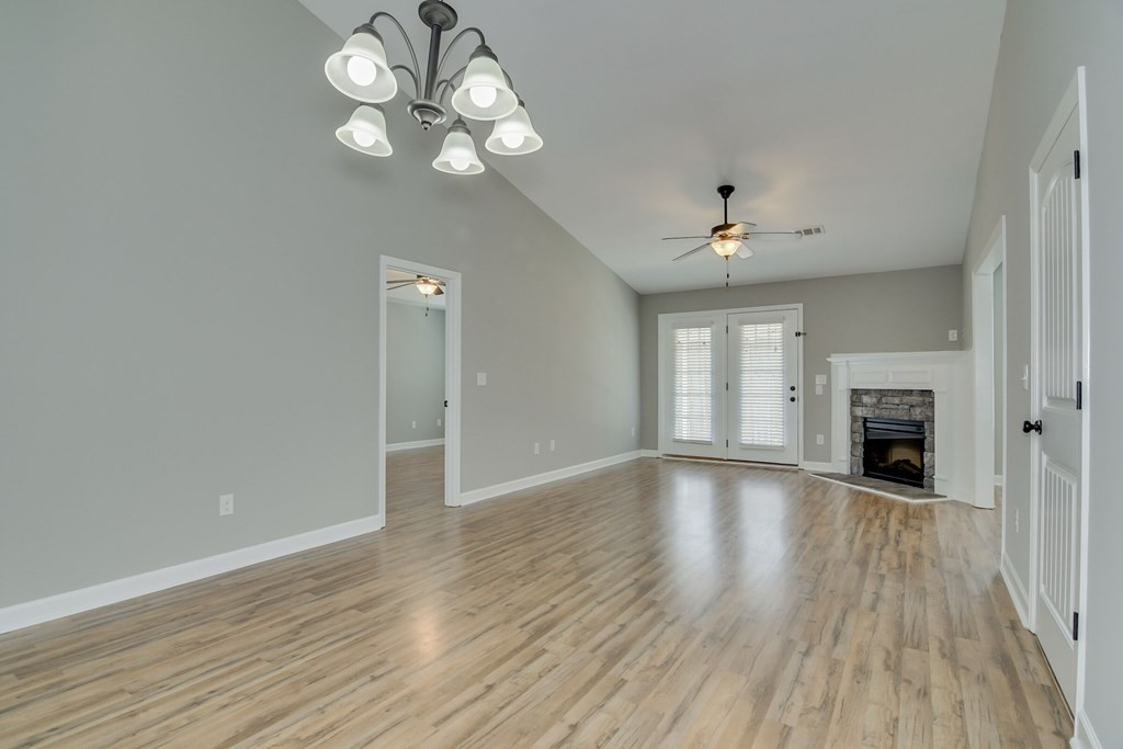 212 York Way Augusta, GA 30909 - Photo 4 of 25 Gallery Image 4