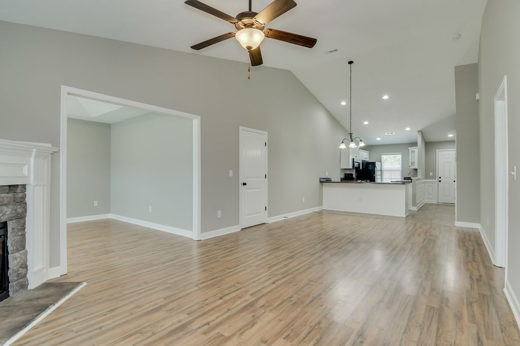 212 York Way Augusta, GA 30909 - Photo 5 of 25 Gallery Image 5