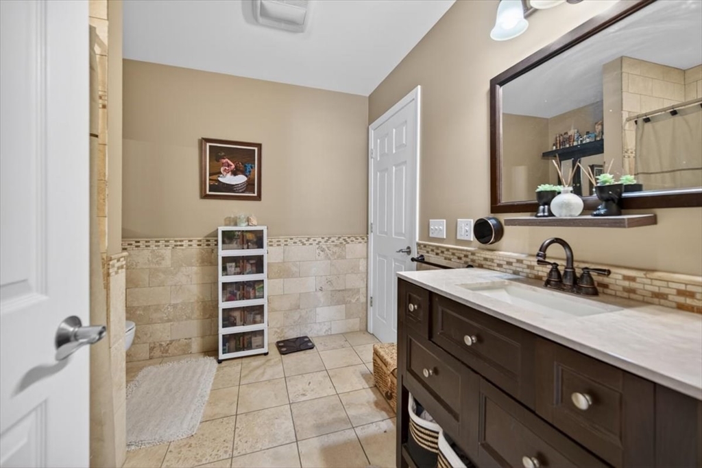 8 Alsop Street Fall River, MA 02723 - Photo 21 of 34
