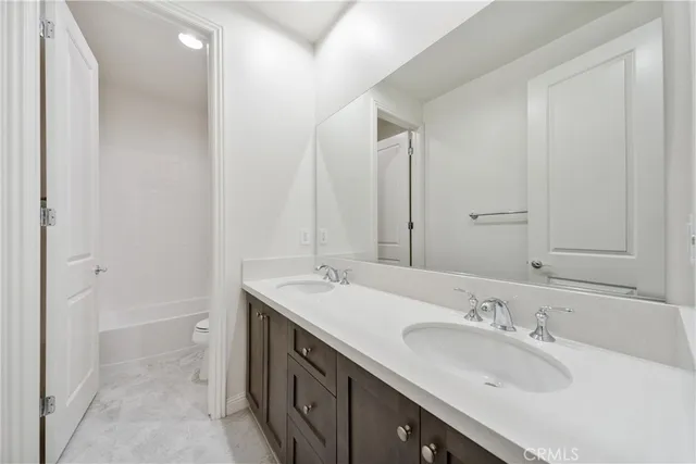 $1,660,000 | 215 Bryce Run, Lake Forest, CA 92630