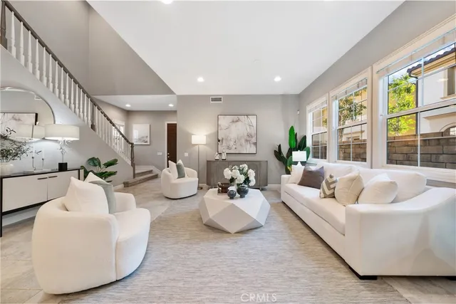 $1,660,000 | 215 Bryce Run, Lake Forest, CA 92630
