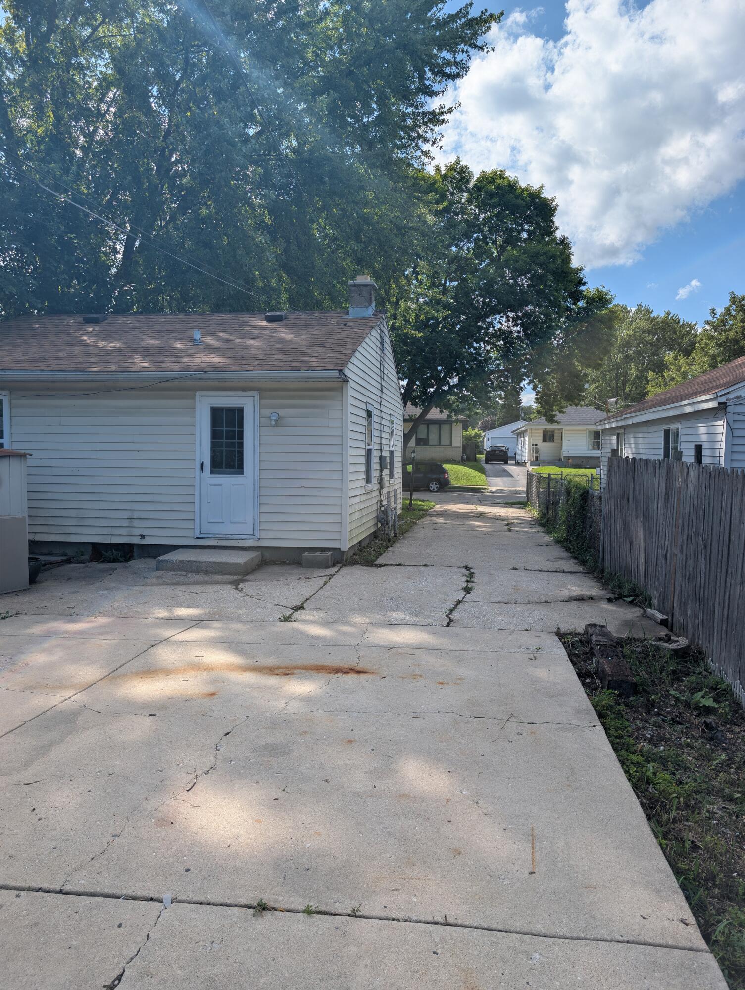 1529 Indiana Street Racine, WI 53405 - Photo 11 of 11 23922