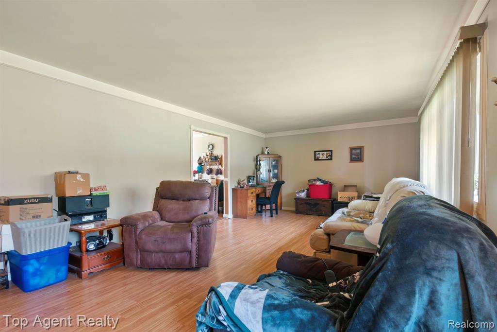 54951 Ridge Road New Baltimore, MI 48047 - Photo 18 of 58 Gallery Image 18