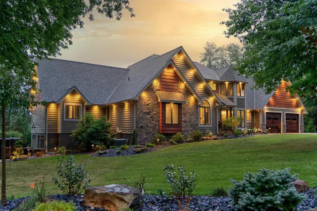 $1,649,500 | 707 West Shepherds Lane, Santa Claus, IN 47579