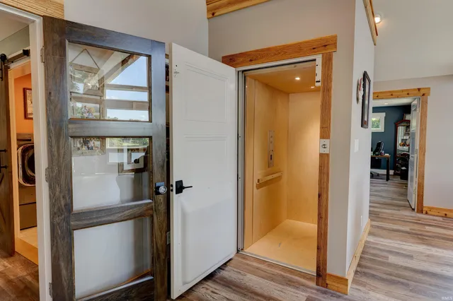 $1,649,500 | 707 West Shepherds Lane, Santa Claus, IN 47579