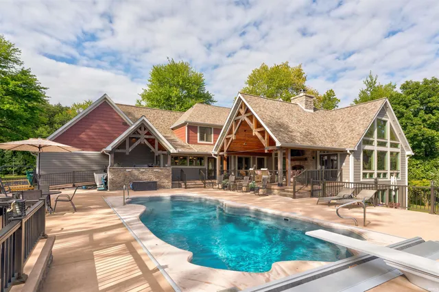 $1,649,500 | 707 West Shepherds Lane, Santa Claus, IN 47579