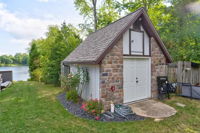 $1,649,500 | 707 West Shepherds Lane, Santa Claus, IN 47579