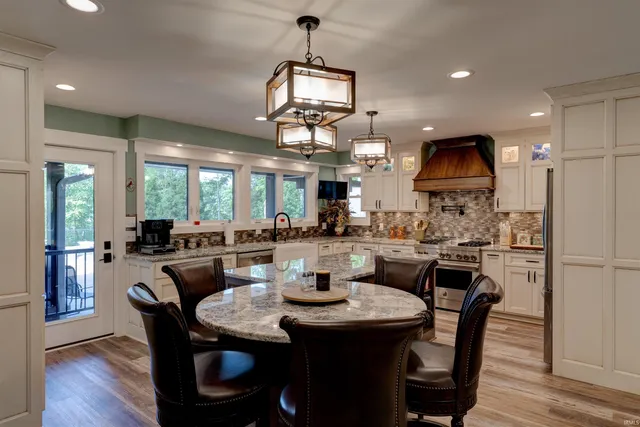 $1,649,500 | 707 West Shepherds Lane, Santa Claus, IN 47579