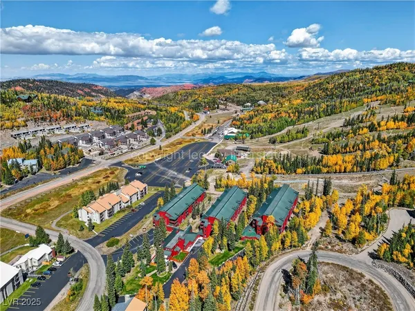 $360,000 | 407 South Vasels Road, Unit 50, Brian Head, UT 84719