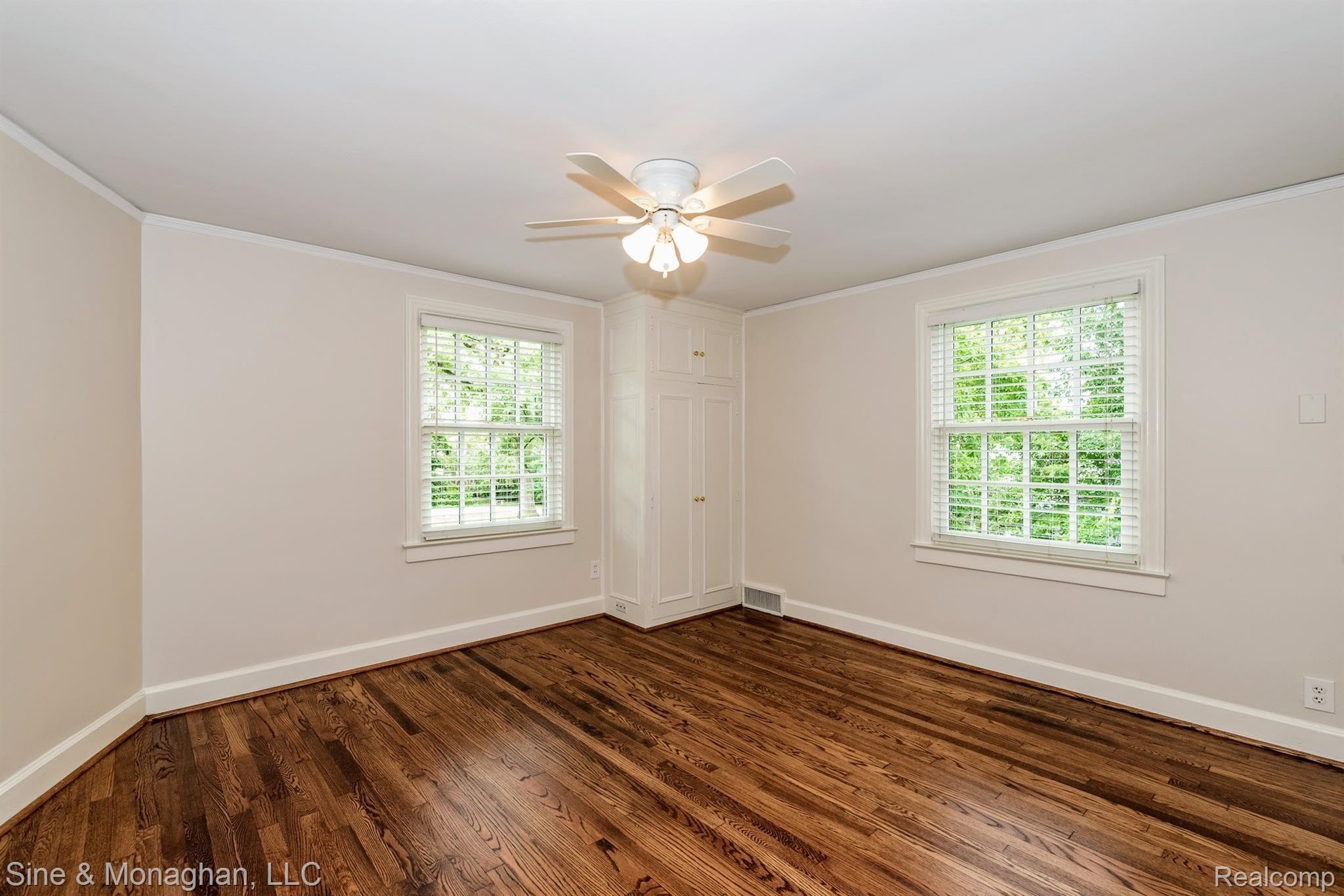 342 Touraine Road Grosse Pointe, MI 48236 - Photo 28 of 49 DSC_5056.jpg