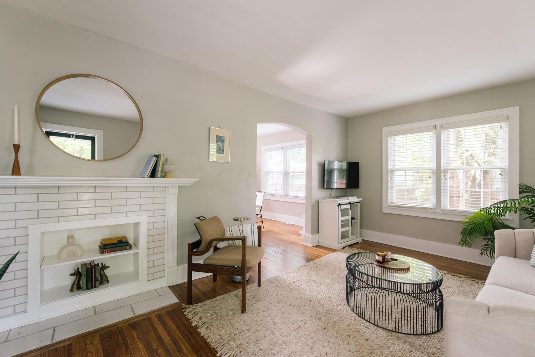 812 Gladden Road Columbus, OH 43212 - Photo 7 of 58 DSC_9204