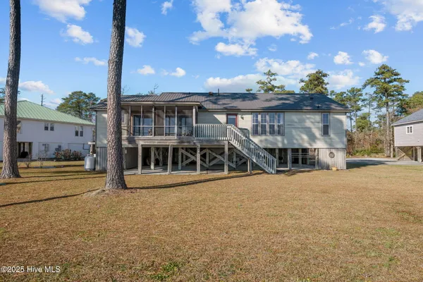 $517,500 | 341 Neuse Winds Drive, Oriental, NC 28571