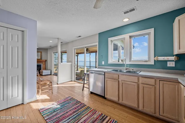 $575,000 | 341 Neuse Winds Drive, Oriental, NC 28571