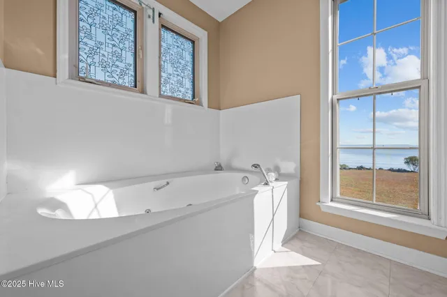 $575,000 | 341 Neuse Winds Drive, Oriental, NC 28571