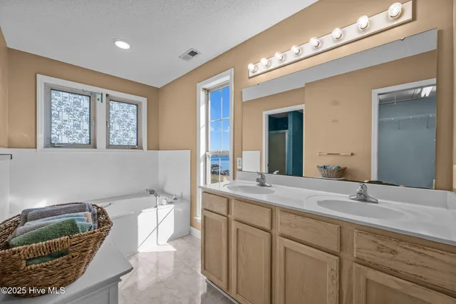 $575,000 | 341 Neuse Winds Drive, Oriental, NC 28571