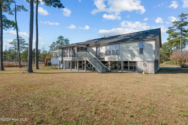 $575,000 | 341 Neuse Winds Drive, Oriental, NC 28571