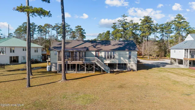 $575,000 | 341 Neuse Winds Drive, Oriental, NC 28571