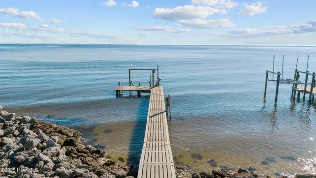 $575,000 | 341 Neuse Winds Drive, Oriental, NC 28571